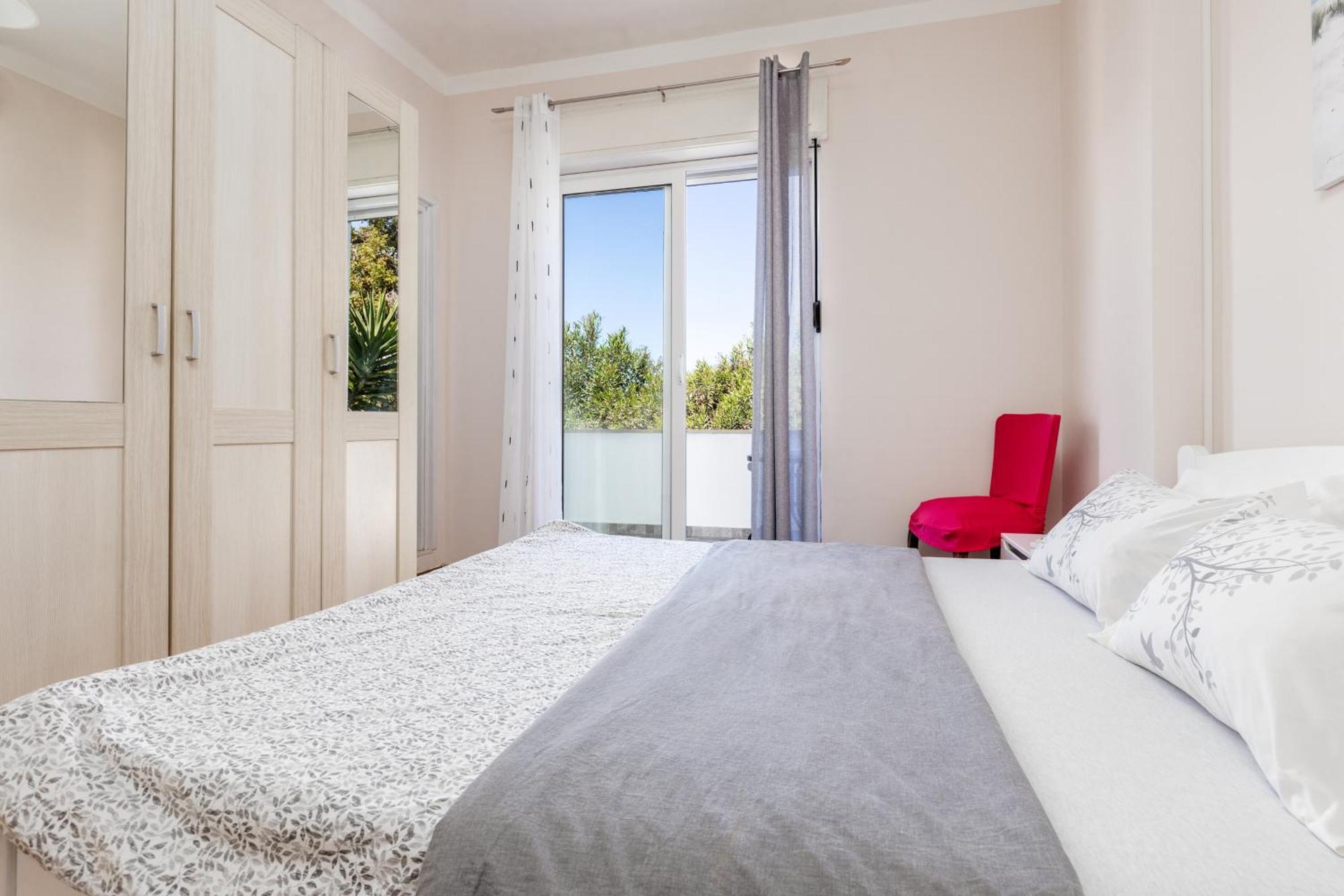 Vila Skala Herceg Novi Bilik gambar